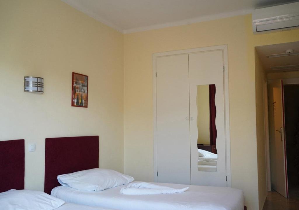 dal travel Et Dömsche Das Hostal