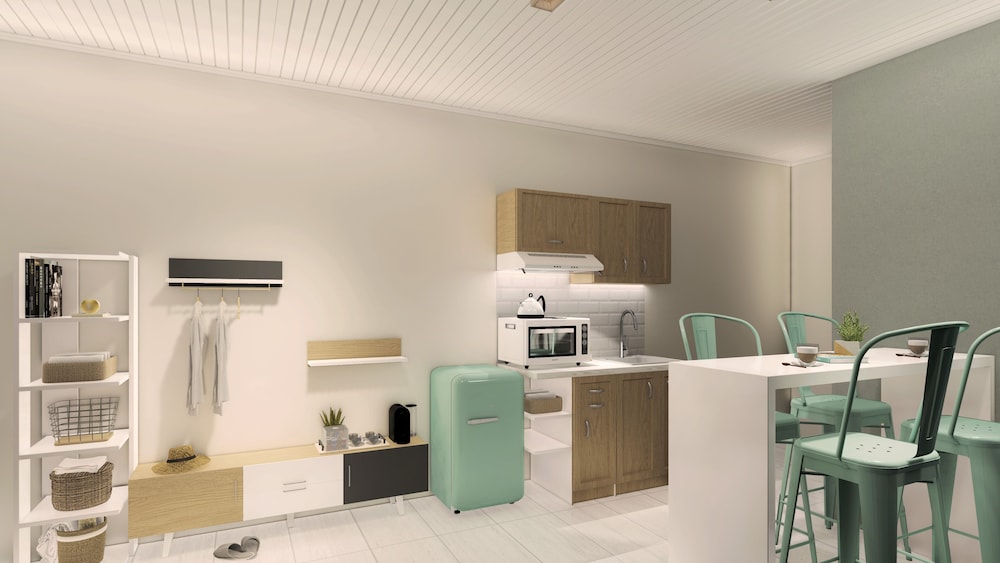 Lamprini's Deluxe Studios