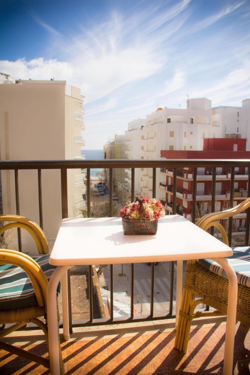 dal travel Apartamentos Monac Beach