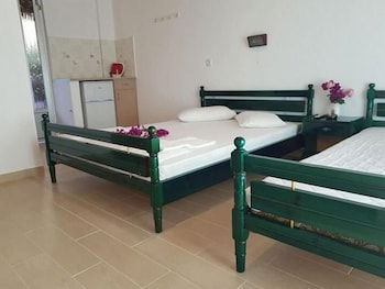 Hotel Studios Dimitris Giatras