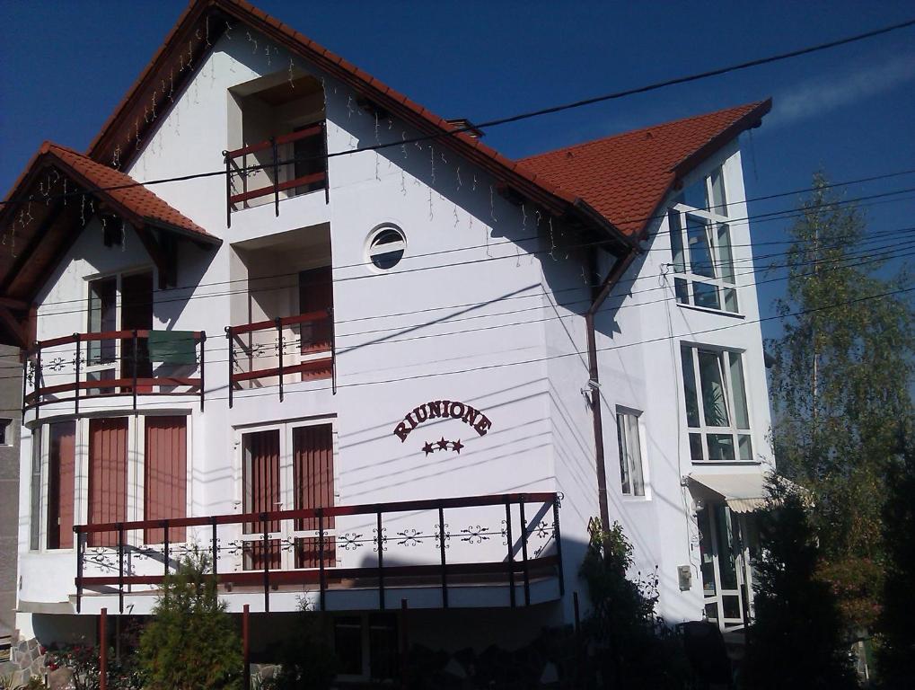 Hotel Pensiunea Riunione