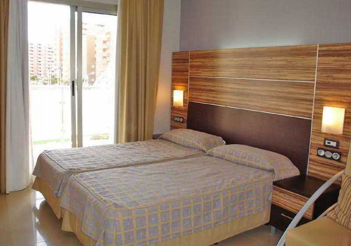 Hotel Marina D?Or Beach