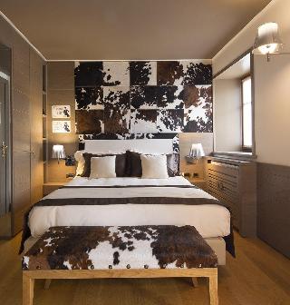 Ambra Cortina Luxury & Fashion Boutique Hotel