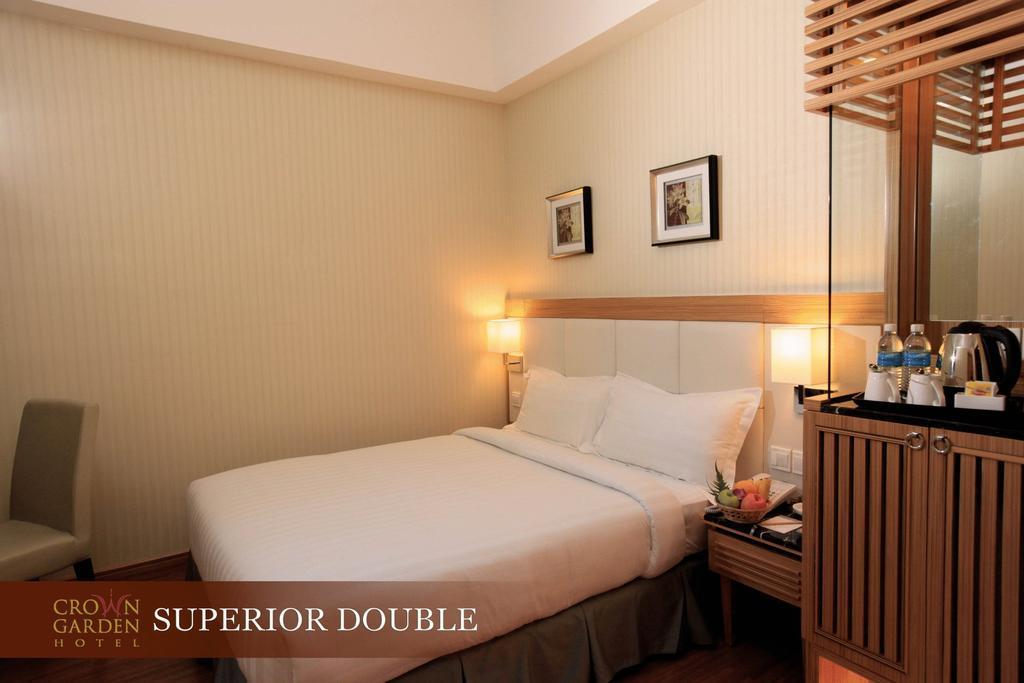 Hotel Crown Garden Hotel