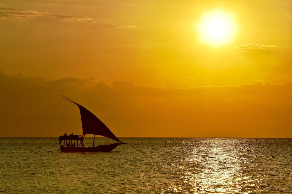 Mangrove Lodge