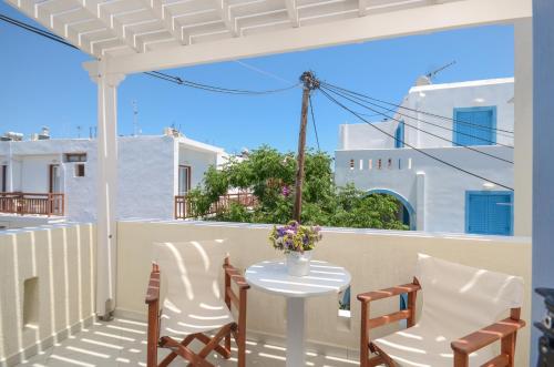 Hotel Ormos Holiday Studios