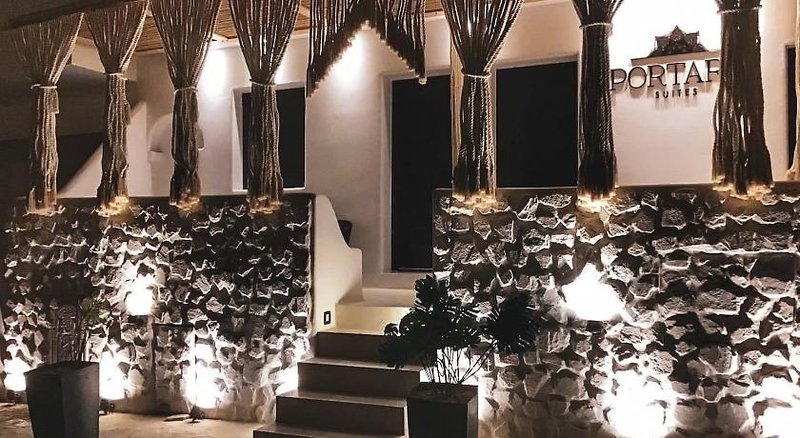 Portara Seaside Luxury Suites