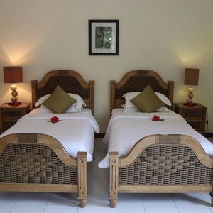 Hotel Valmer Resort cazare Victoria