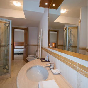 Sejur Hotel Royal Falcone vacanta Milan