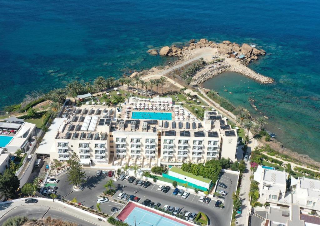 dal travel Queen'S Bay Hotel