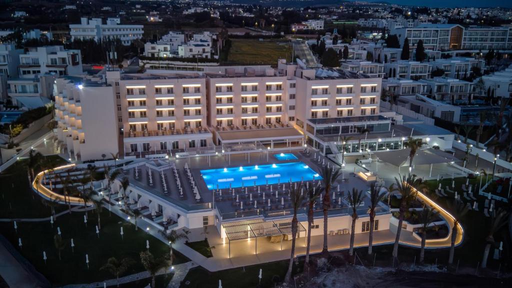 dal travel Queen'S Bay Hotel