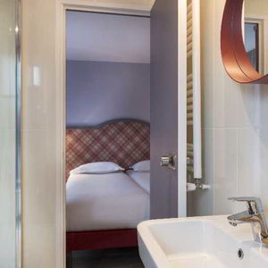 Sejur Hôtel Boris V. By Happyculture vacanta Paris