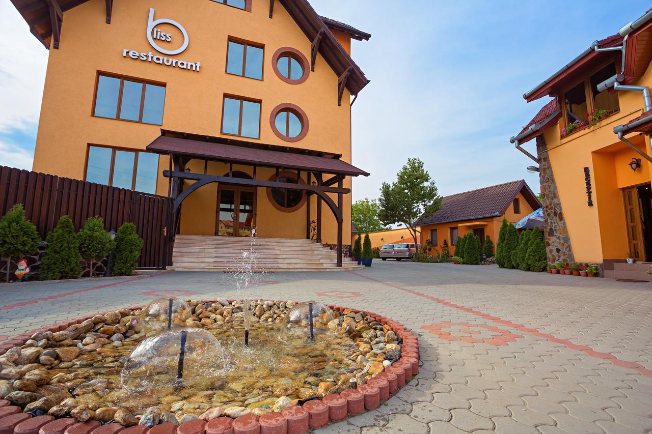 Hotel Bliss
