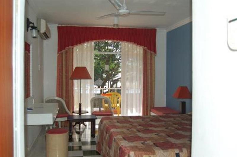 Camelot Beach Hotel