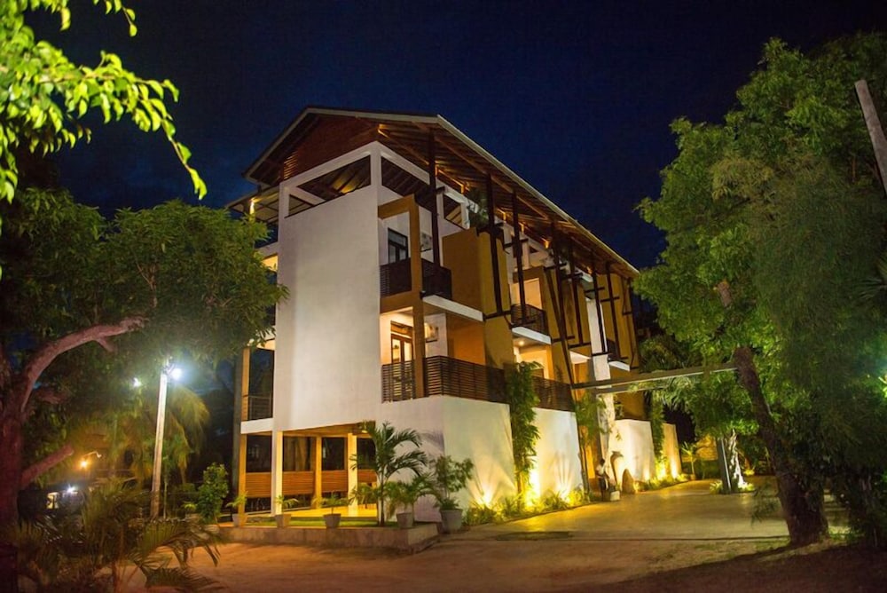 Olanro Hotel