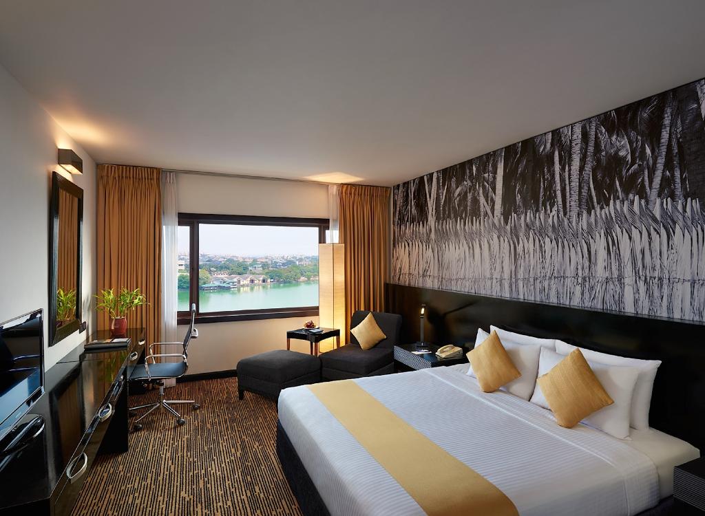 Cinnamon Lakeside Colombo