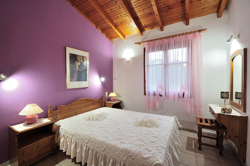Anastazia Paradise