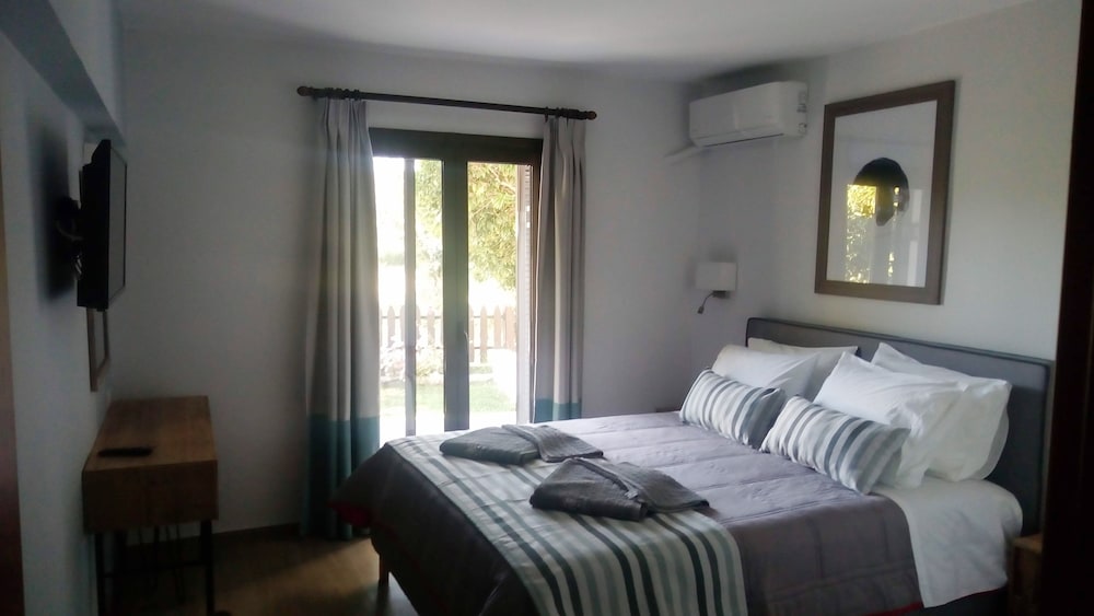 Villa Karina Near Achladies Beach