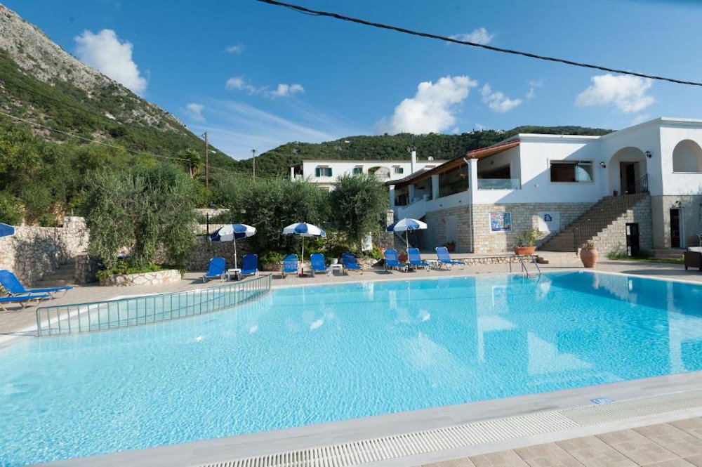 Hotel Crystal Blue Apartments