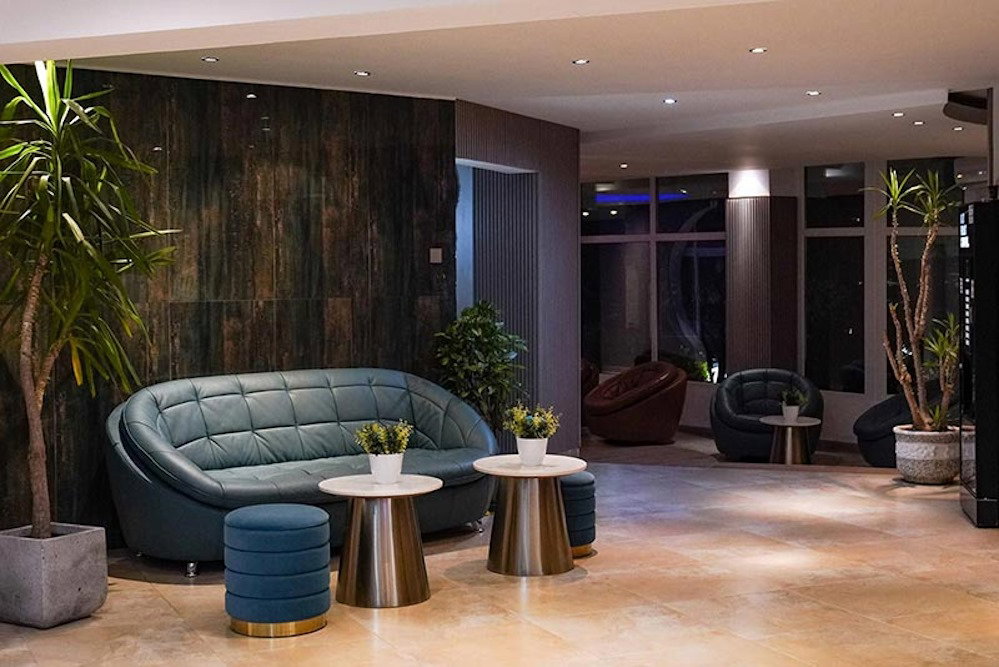 Hotel Opal