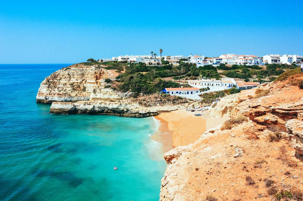 Made Inn Faro