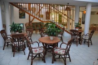 Hotel Estudios Montenova