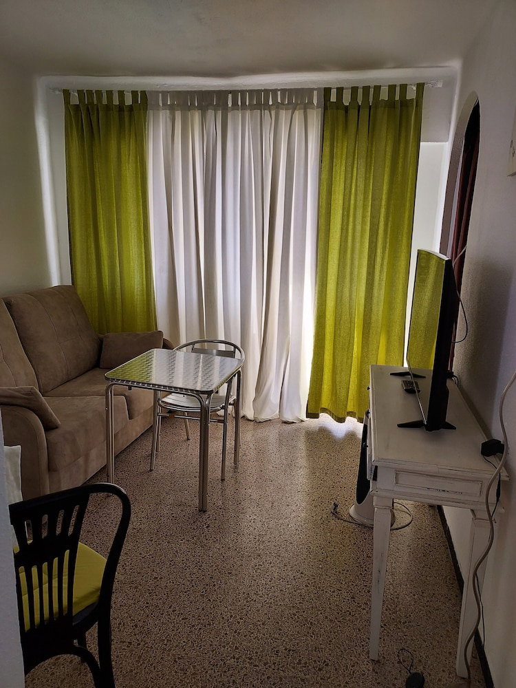 dal travel Hostal Orsi
