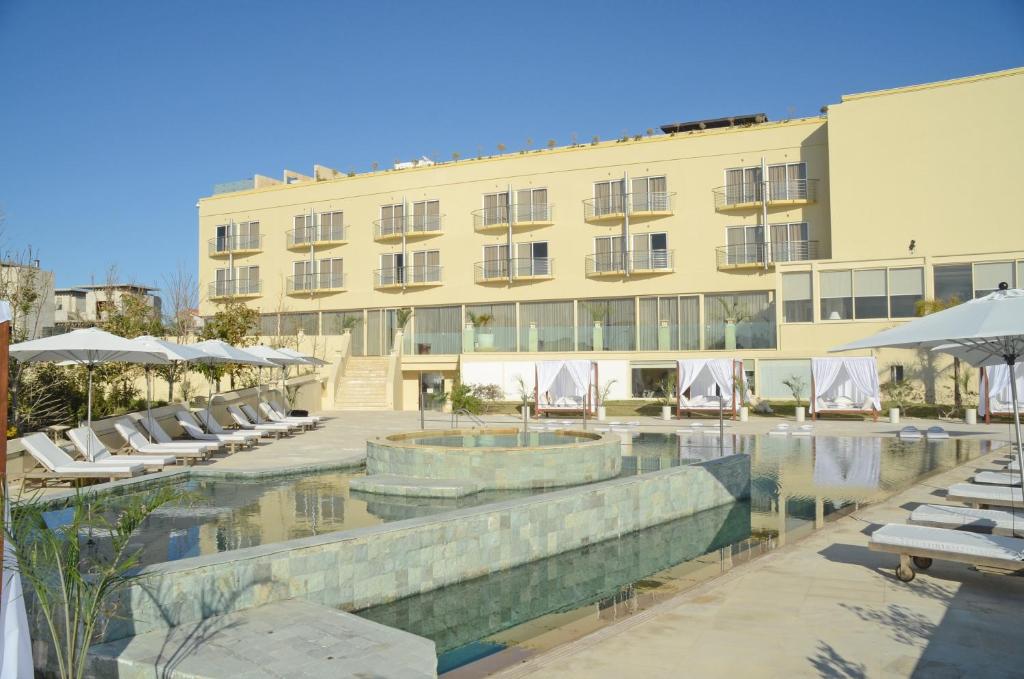 Hotel E Hotel Spa And Resort