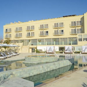 Sejur E Hotel Spa And Resort vacanta Larnaca