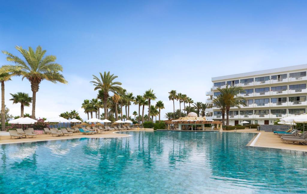 dal travel St George Beach Hotel & Spa Resort