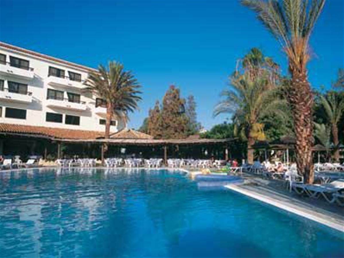Hotel Paphos Gardens Apartments