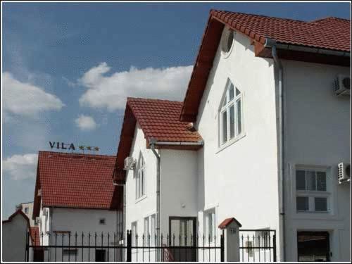 Vila "Casa Alesiv"
