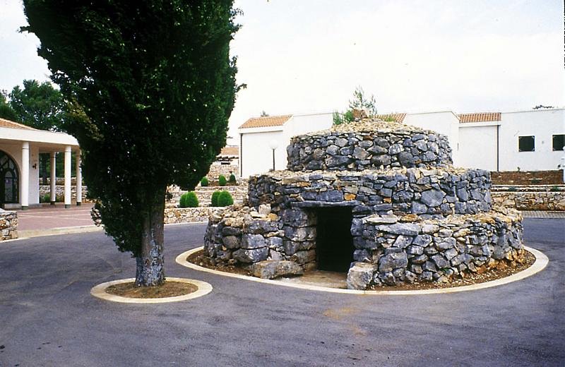 Hotel Valamar Amicor Resort