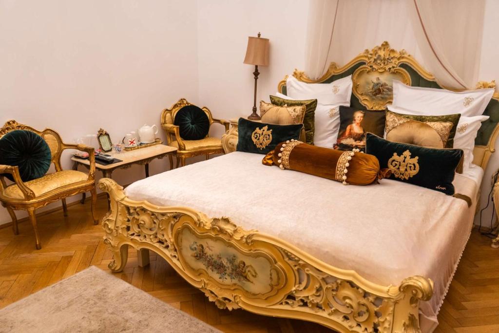 Conacul Coroanei Luxury Boutique Hotel