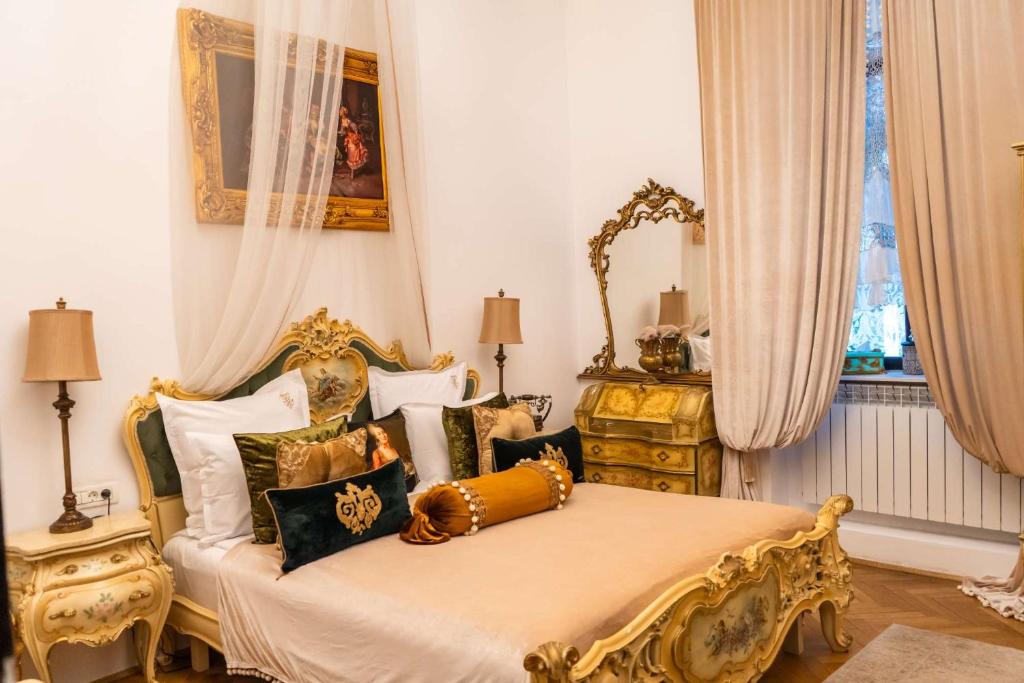 Conacul Coroanei Luxury Boutique Hotel