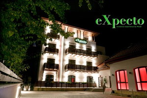 Hotel Expecto Apartments cazare Sinaia