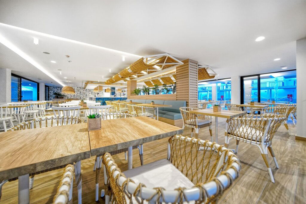 Hotel Broncemar Beach Suites Hotel