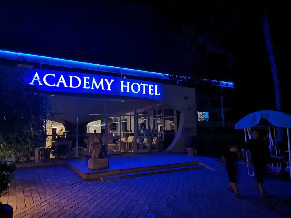 Hotel Academy