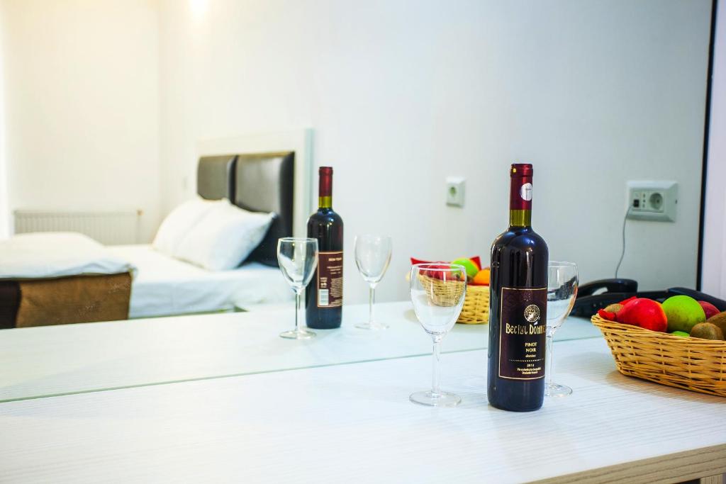 Hotel Charter