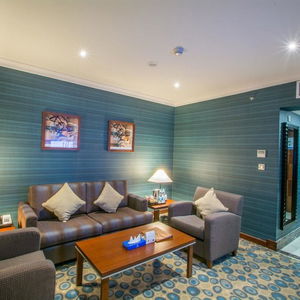 Hotel Al Aqeeq Madinah Hotel cazare Medina