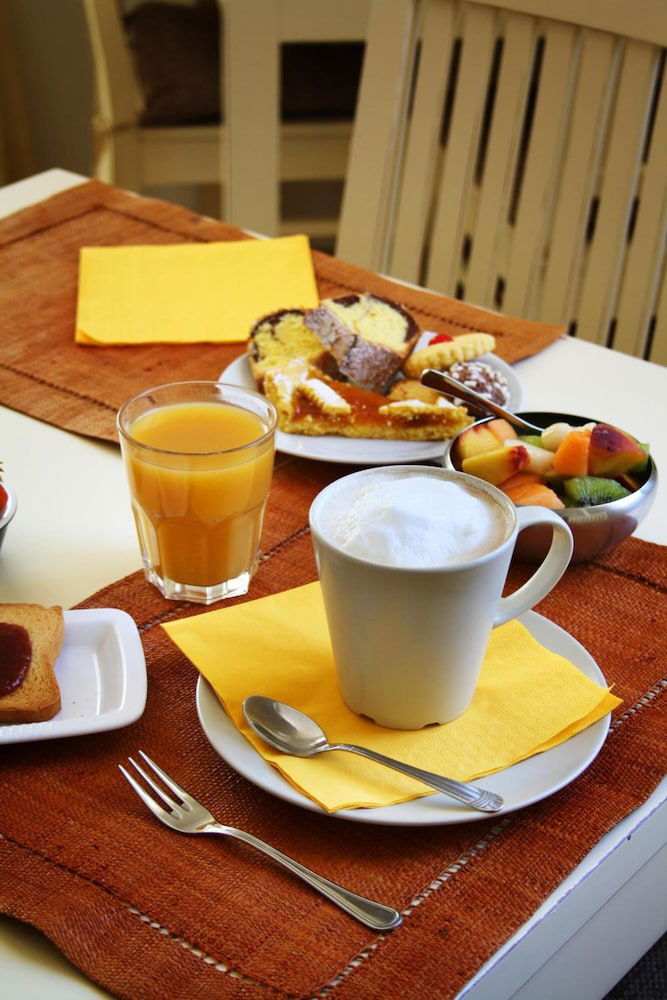 Hotel Alla Corte Del Picchio Room And Breakfast