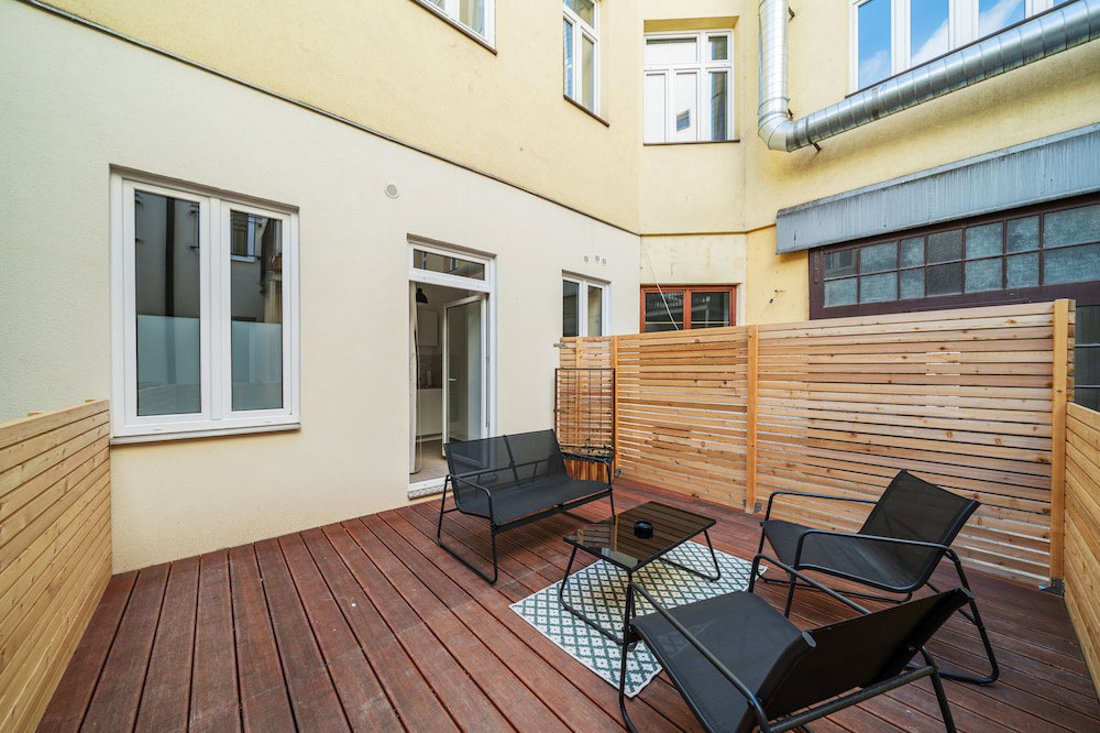 The 15s Apartments
