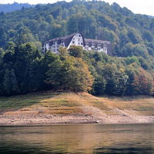 Hotel Valea Cu Pesti cazare Curtea de Arges