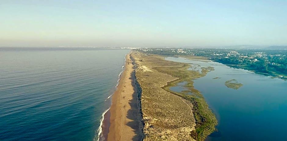 Pine House - Faro Airport Beach And City Center