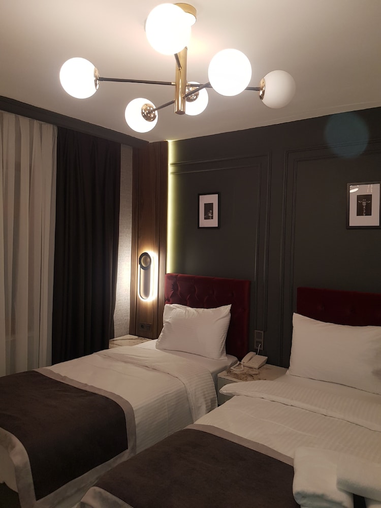 Selenay Hotel