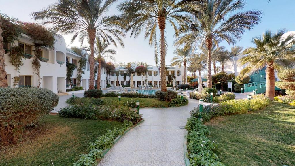 Falcon Hills Hotel
