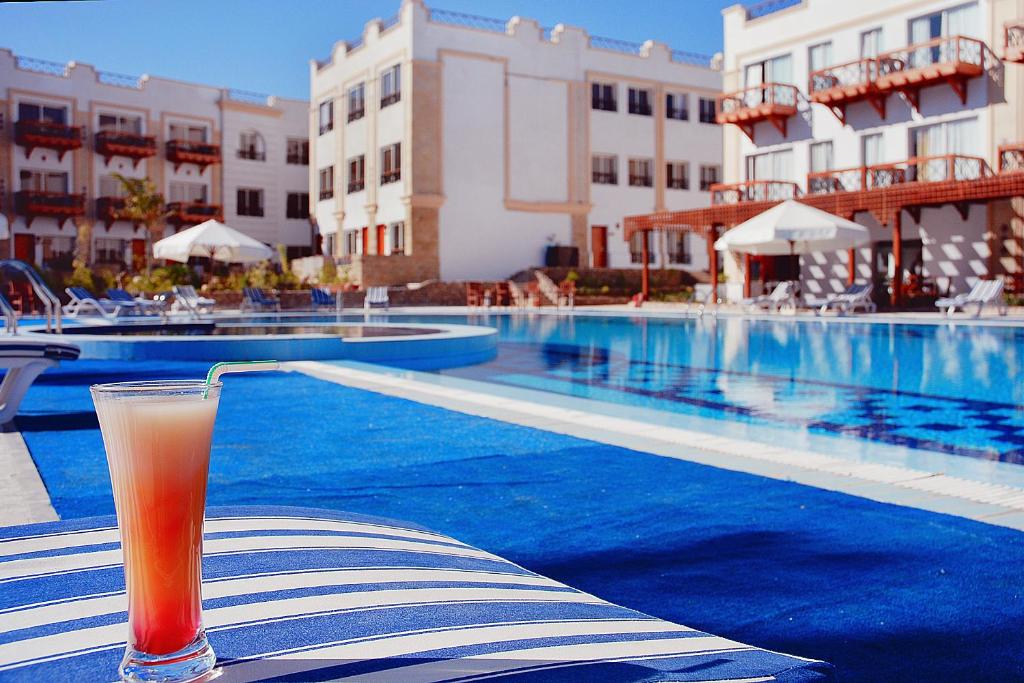 dal travel Falcon Naama Star