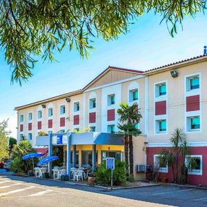 Hotel Ibis Budget Frejus Saint-Raphaël Capitou A8 cazare Frejus