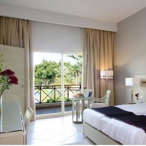 Hotel Swiss Inn Pyramids Golf Resort cazare Cairo