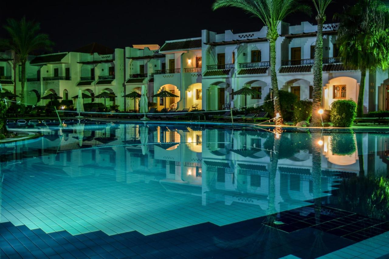 Dive Inn Hotel